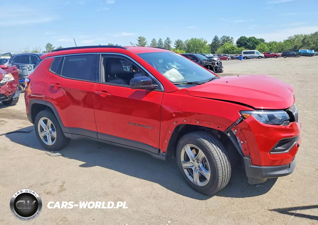 2023 Jeep Compass Latitude VIN:3C4NJDBN6PT515648 - 4