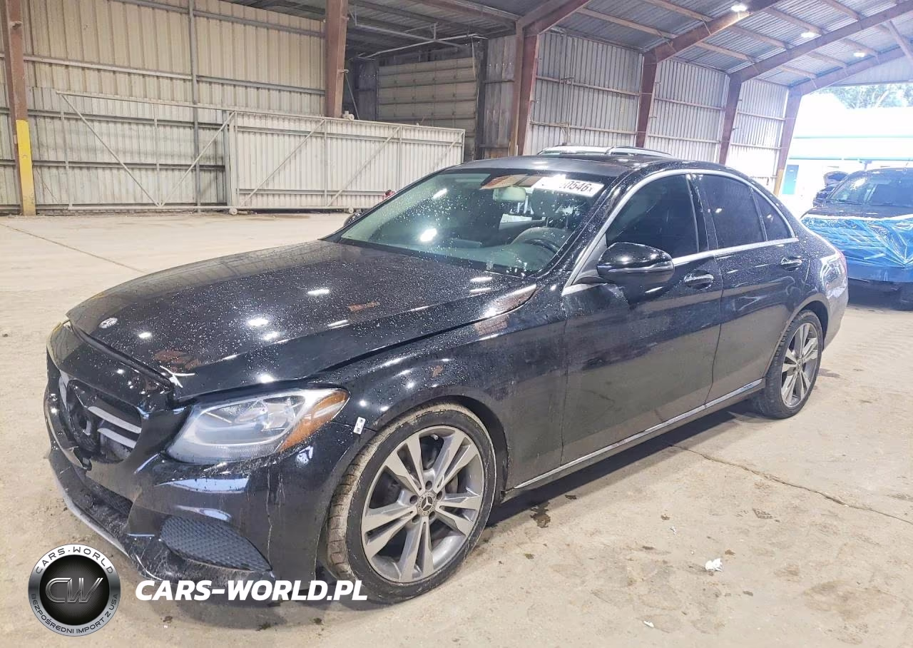 2017 Mercedes-Benz C 300 – zdjęcie 1 z 12
