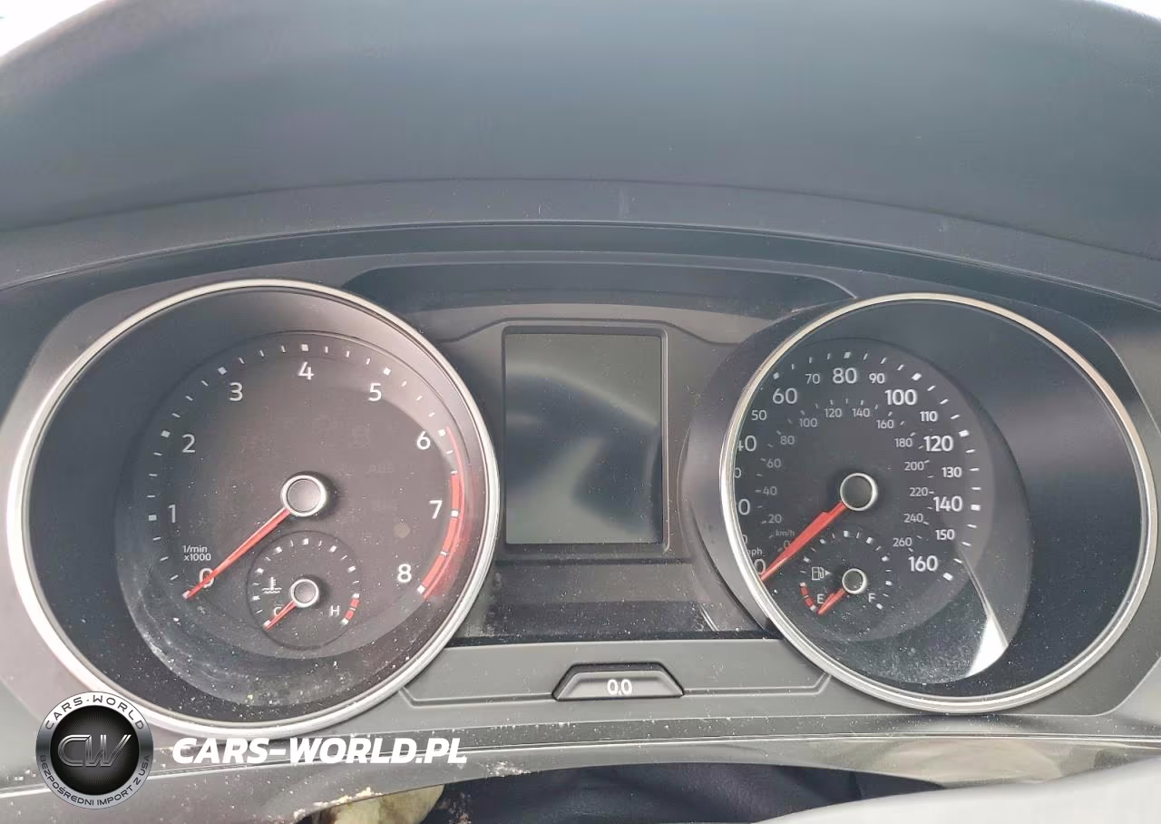2018 Volkswagen Tiguan Se VIN:3VV3B7AX6JM124818 - 9
