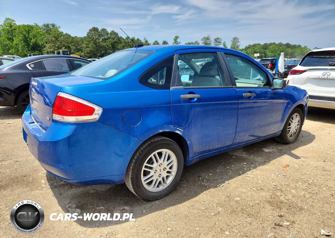 2010 Ford Focus Se VIN:1FAHP3FN5AW248302 - 3
