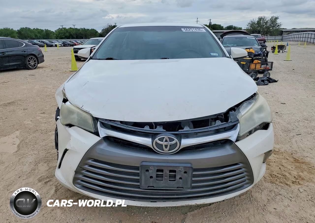 2017 Toyota Camry Le VIN:4T1BF1FK1HU695708 - 5