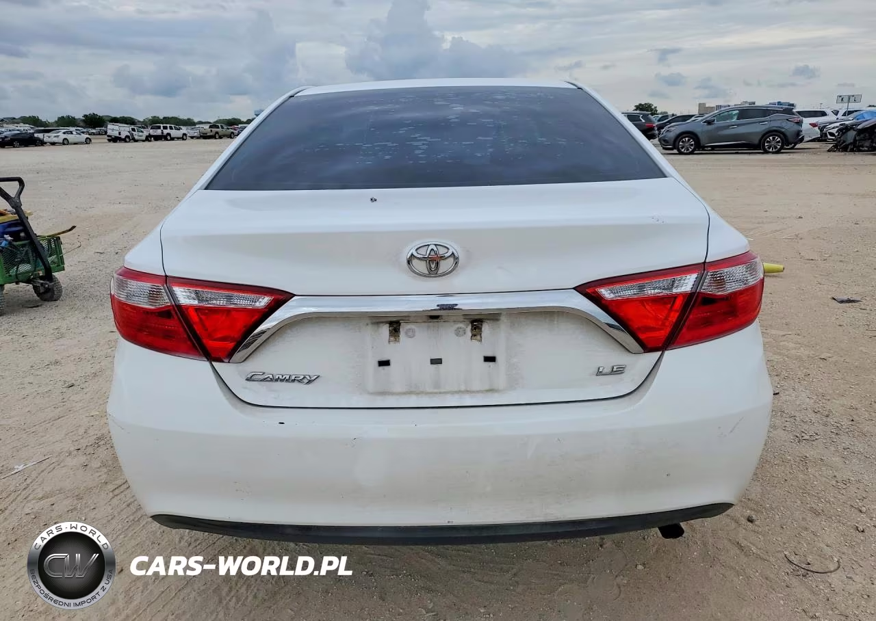 2017 Toyota Camry Le VIN:4T1BF1FK1HU695708 - 6