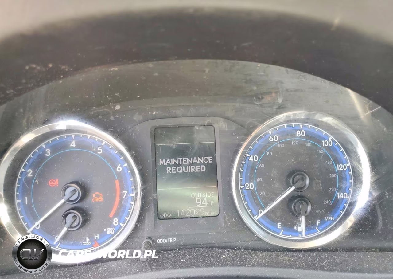 2018 Toyota Corolla Le VIN:2T1BURHE6JC056078 - 9