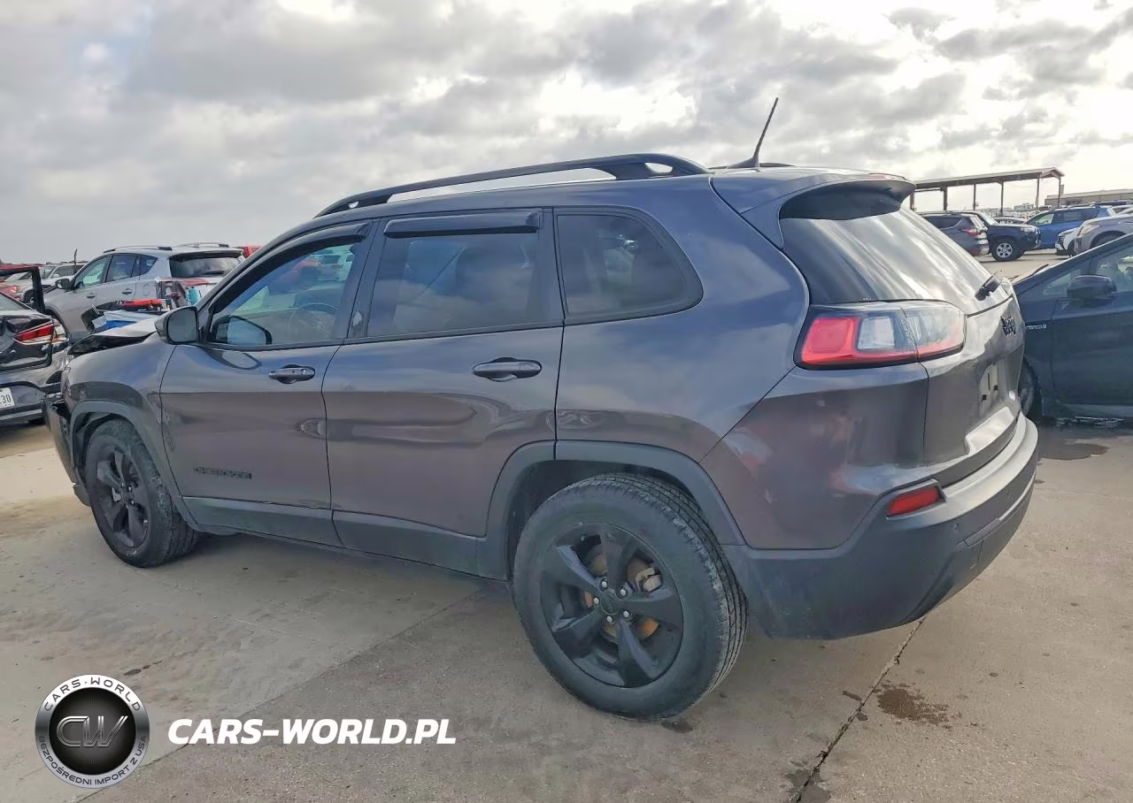 2019 Jeep Cherokee Latitude Plus VIN:1C4PJLLB4KD338846 - 2