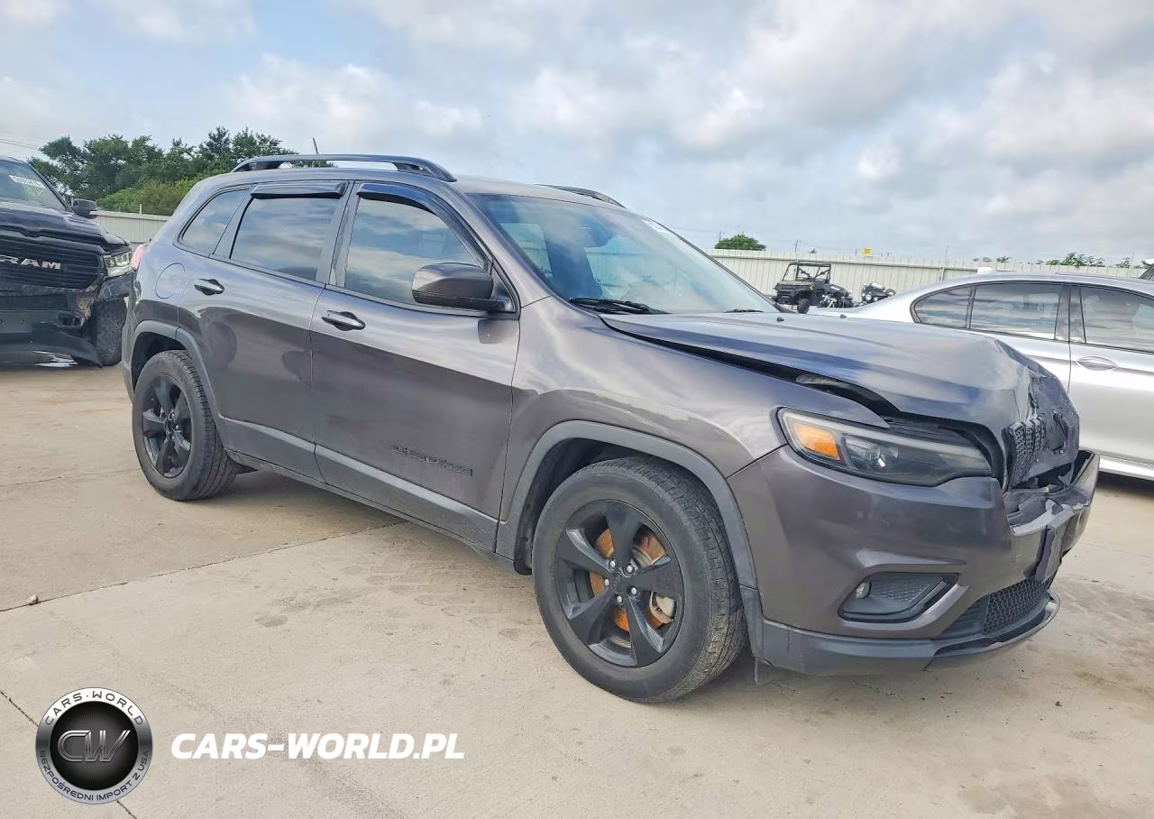 2019 Jeep Cherokee Latitude Plus VIN:1C4PJLLB4KD338846 - 4