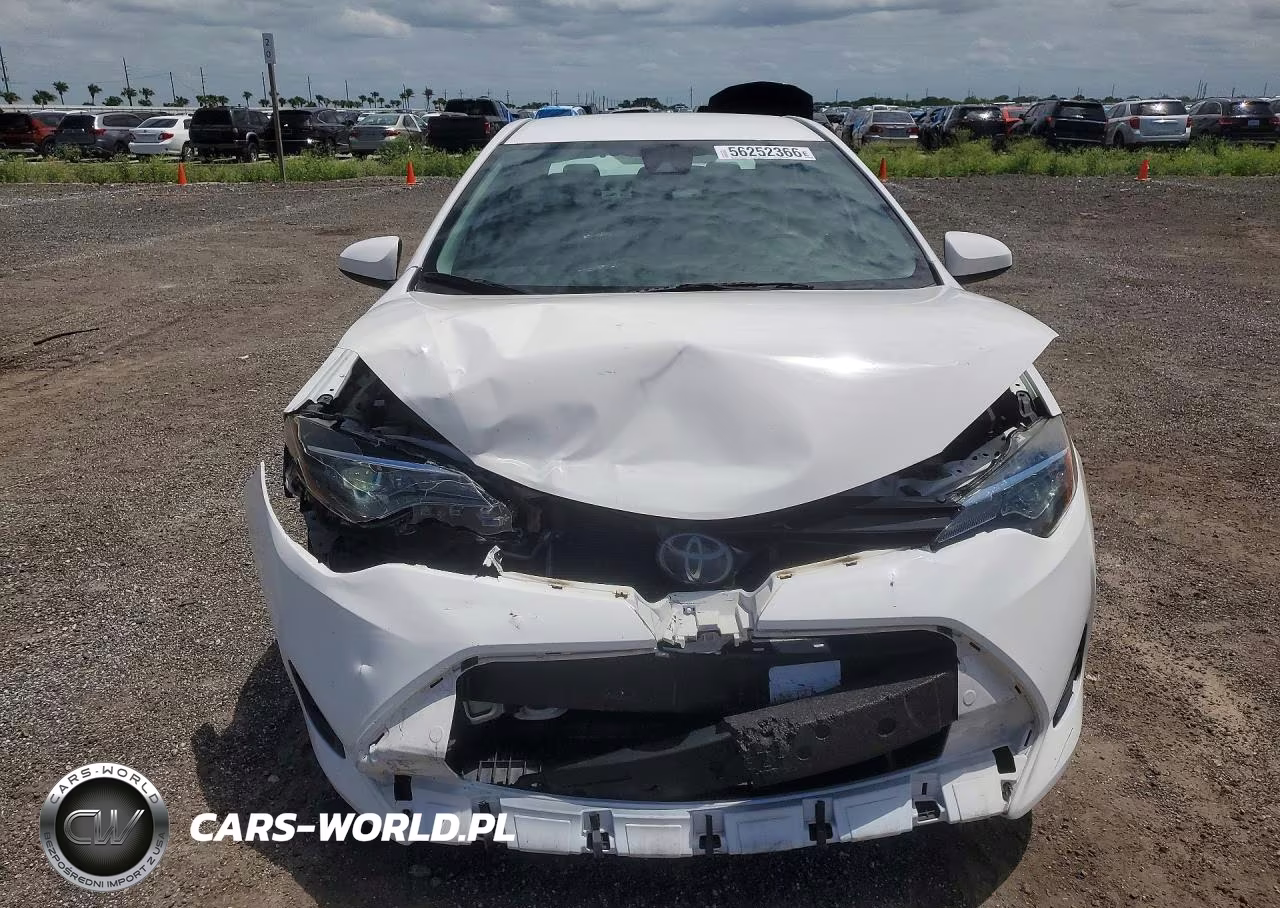 2018 Toyota Corolla Le VIN:2T1BURHEXJC029126 - 5