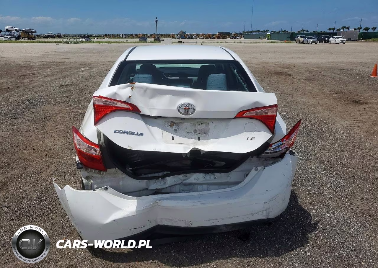 2018 Toyota Corolla Le VIN:2T1BURHEXJC029126 - 6
