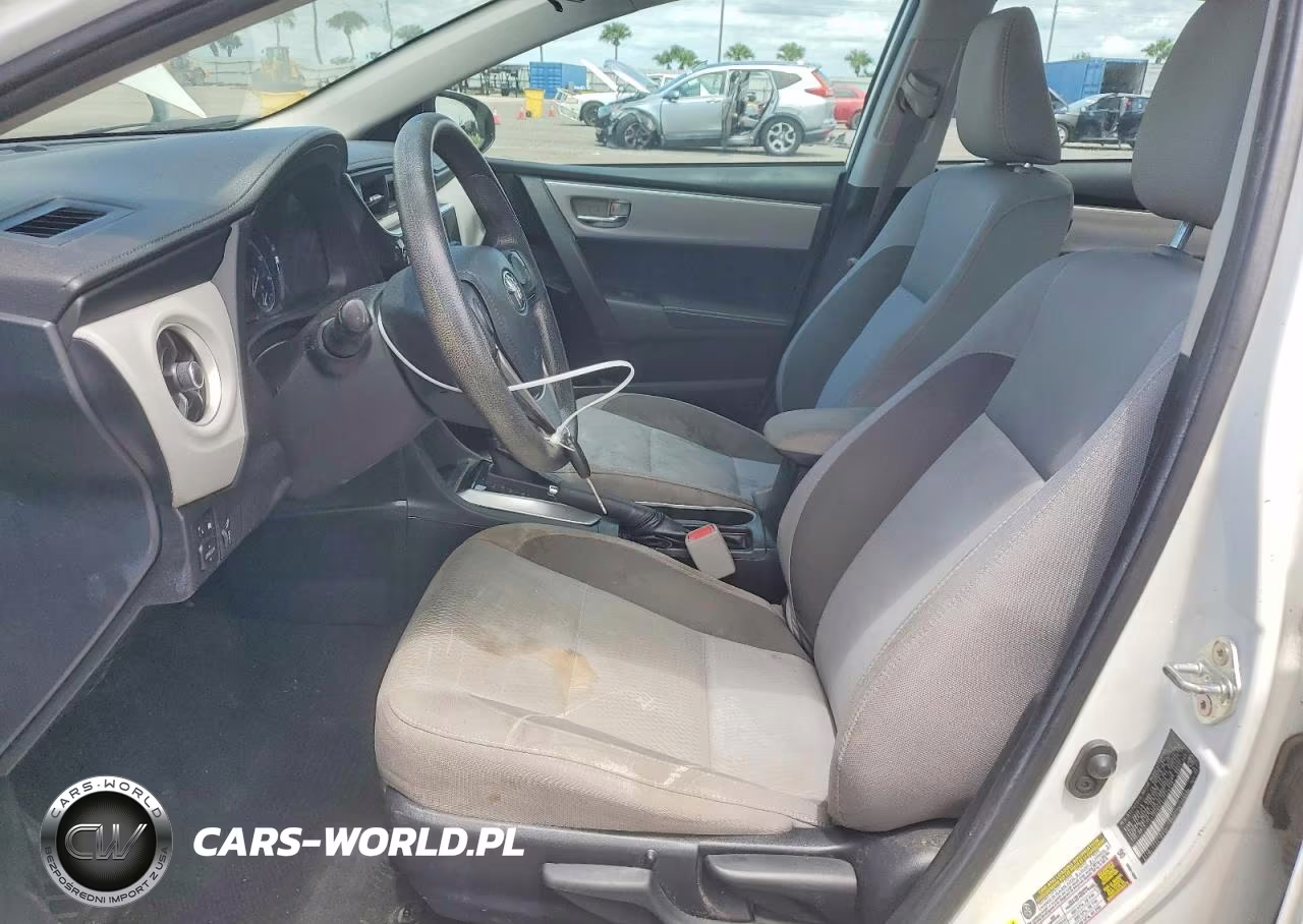 2018 Toyota Corolla Le VIN:2T1BURHEXJC029126 - 7