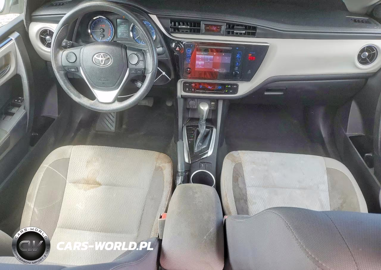 2018 Toyota Corolla Le VIN:2T1BURHEXJC029126 - 8