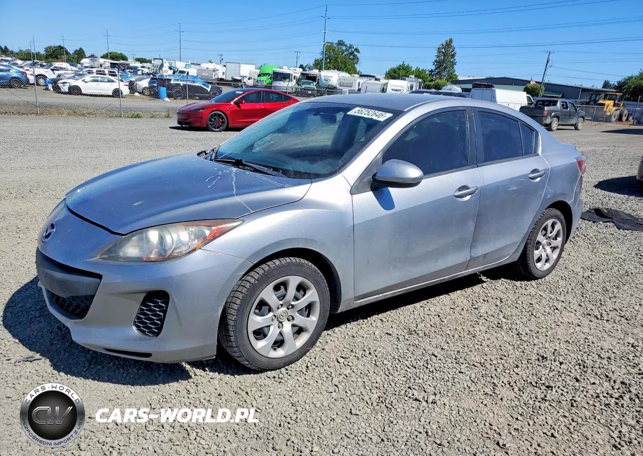 2013 Mazda 3 I