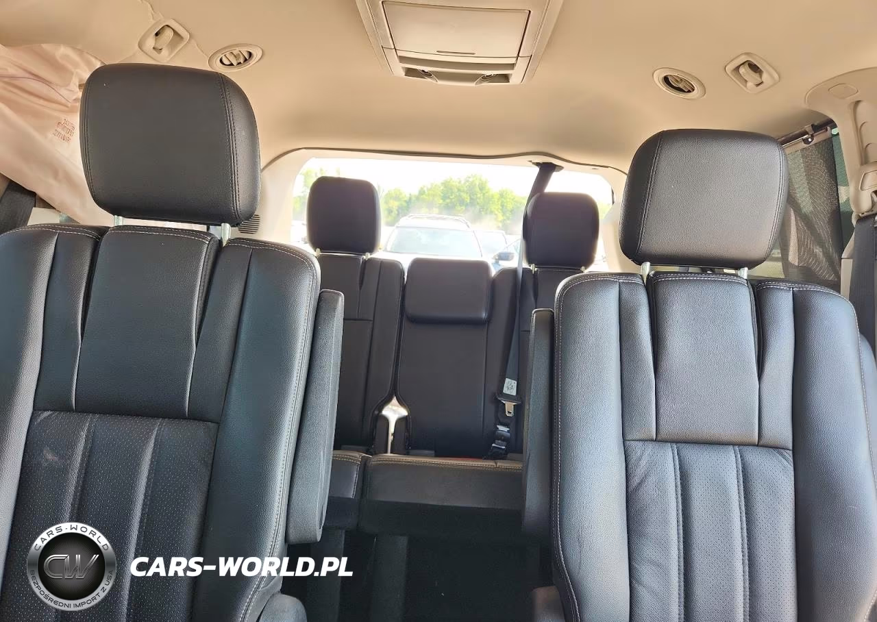 2011 Chrysler Town & Country Touring L VIN:2A4RR8DG3BR617687 - 10