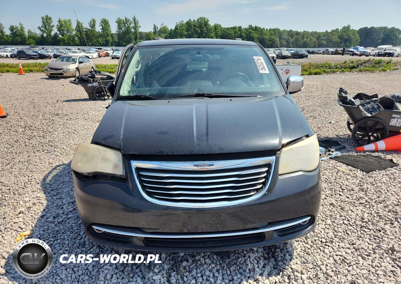 2011 Chrysler Town & Country Touring L VIN:2A4RR8DG3BR617687 - 5