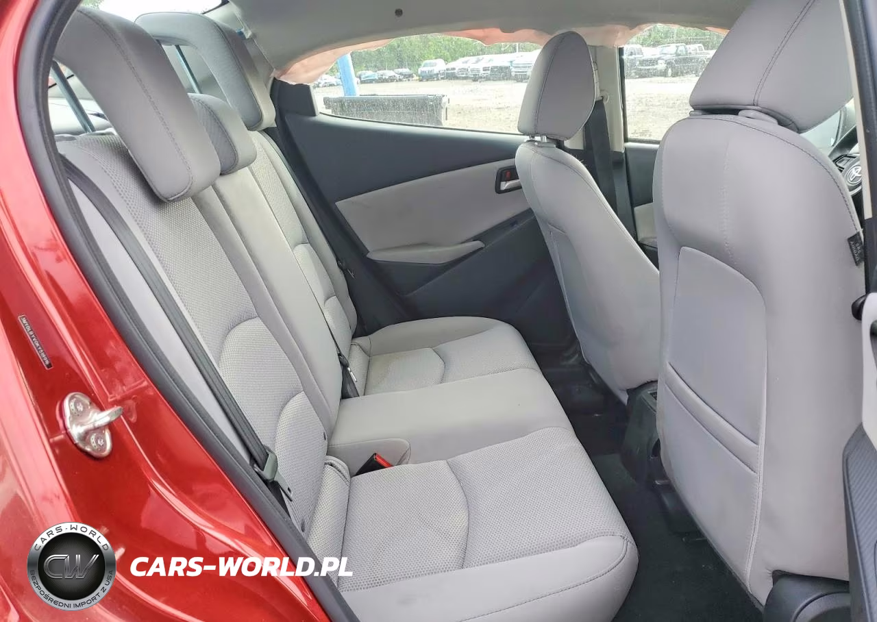 2019 Toyota Yaris L VIN:3MYDLBYV0KY518916 - 10
