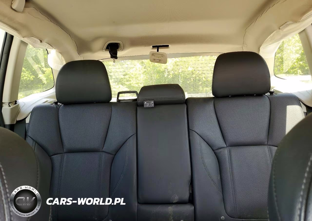 2020 Subaru Forester Touring VIN:JF2SKAXC7LH595333 - 10