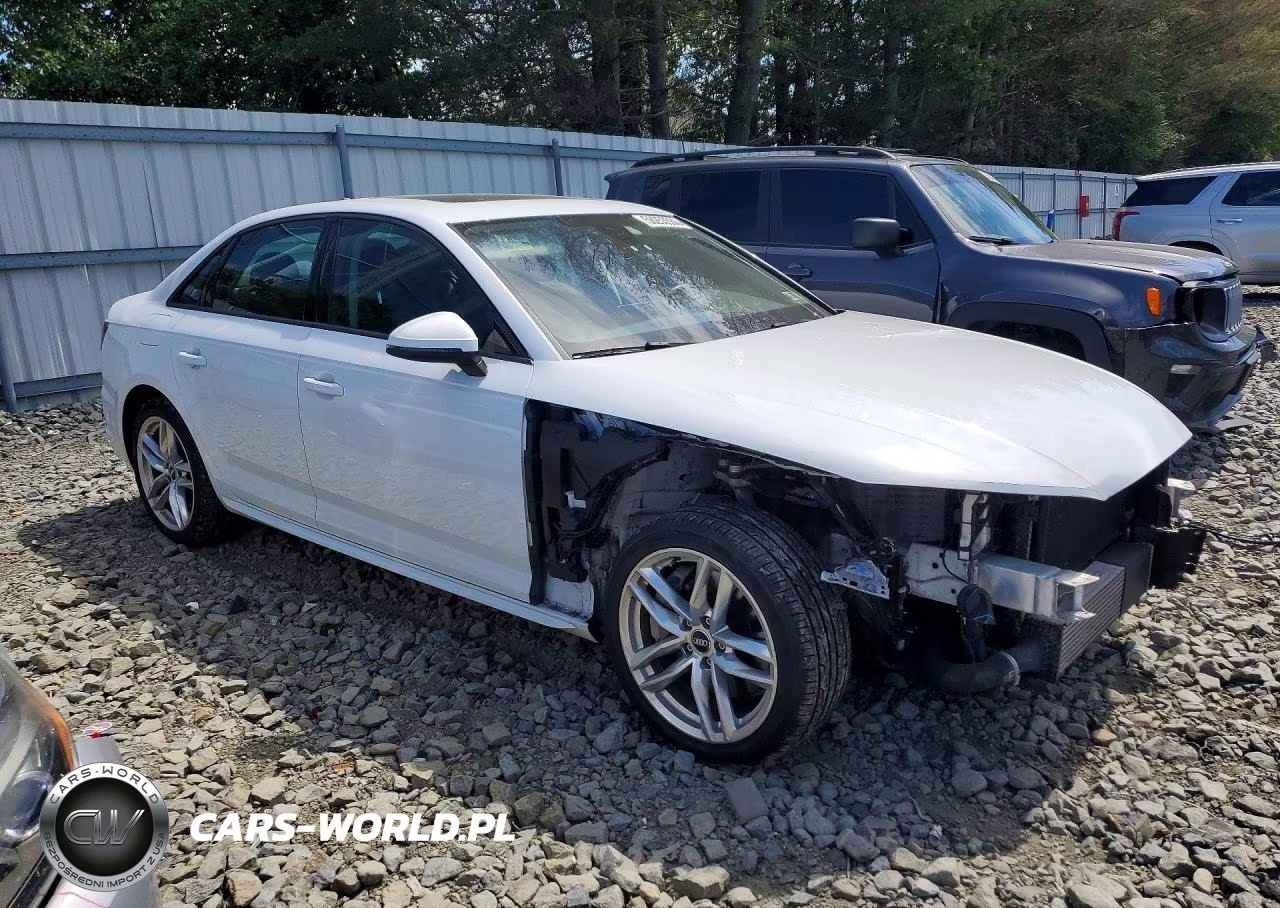 2017 Audi A4 Premium VIN:WAUDNAF47HN049940 - 4