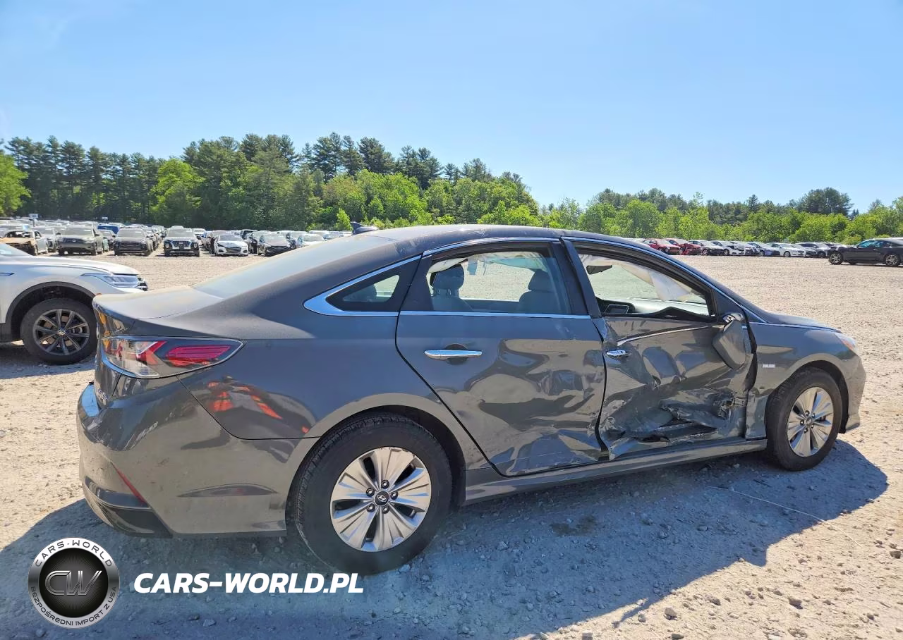 2019 Hyundai Sonata Hybrid Se VIN:KMHE24L34KA093546 - 3