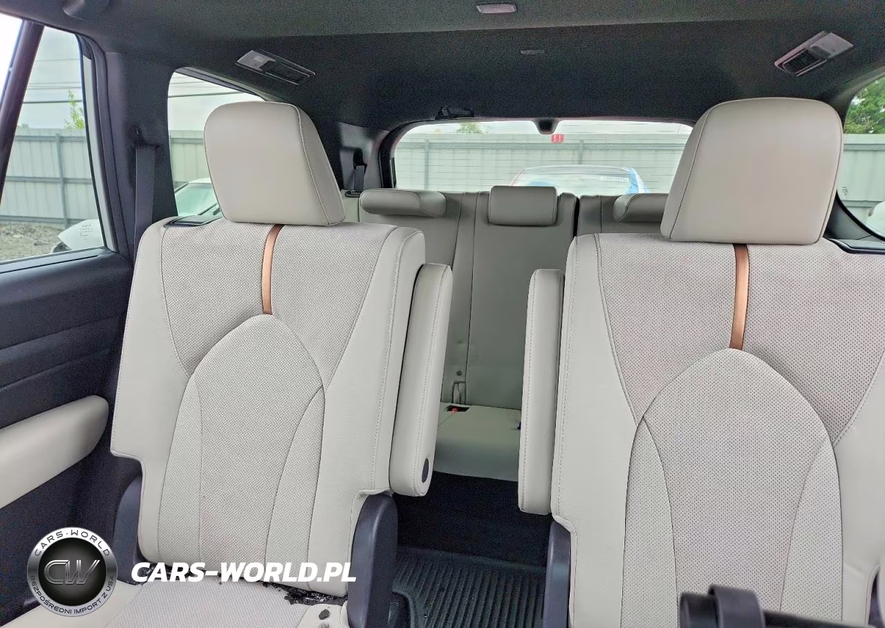 2024 Toyota Grand Highlander Hybrid Max Platinum VIN:5TDADAB58RS002032 - 10