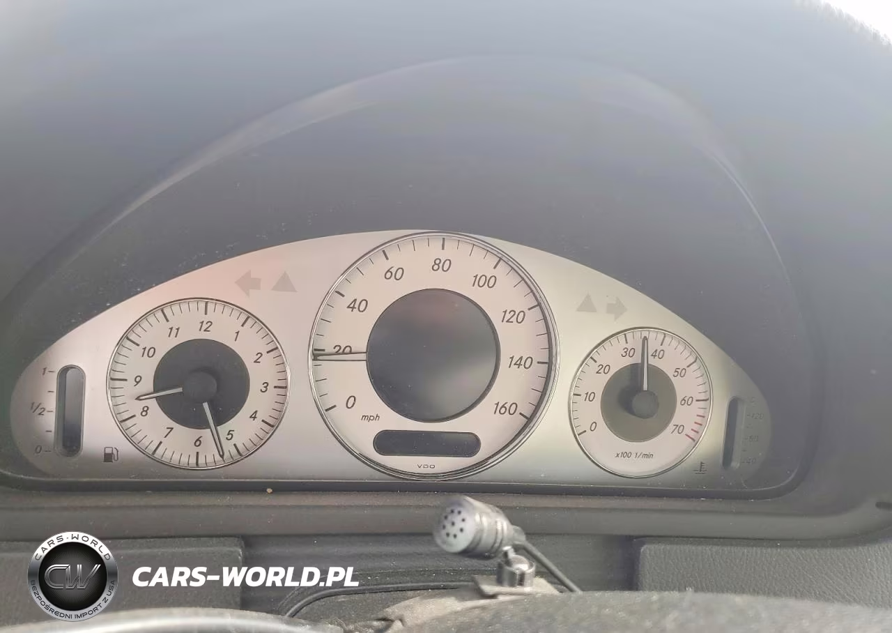 2007 Mercedes-Benz Clk 350 VIN:WDBTK56GX7F212614 - 9