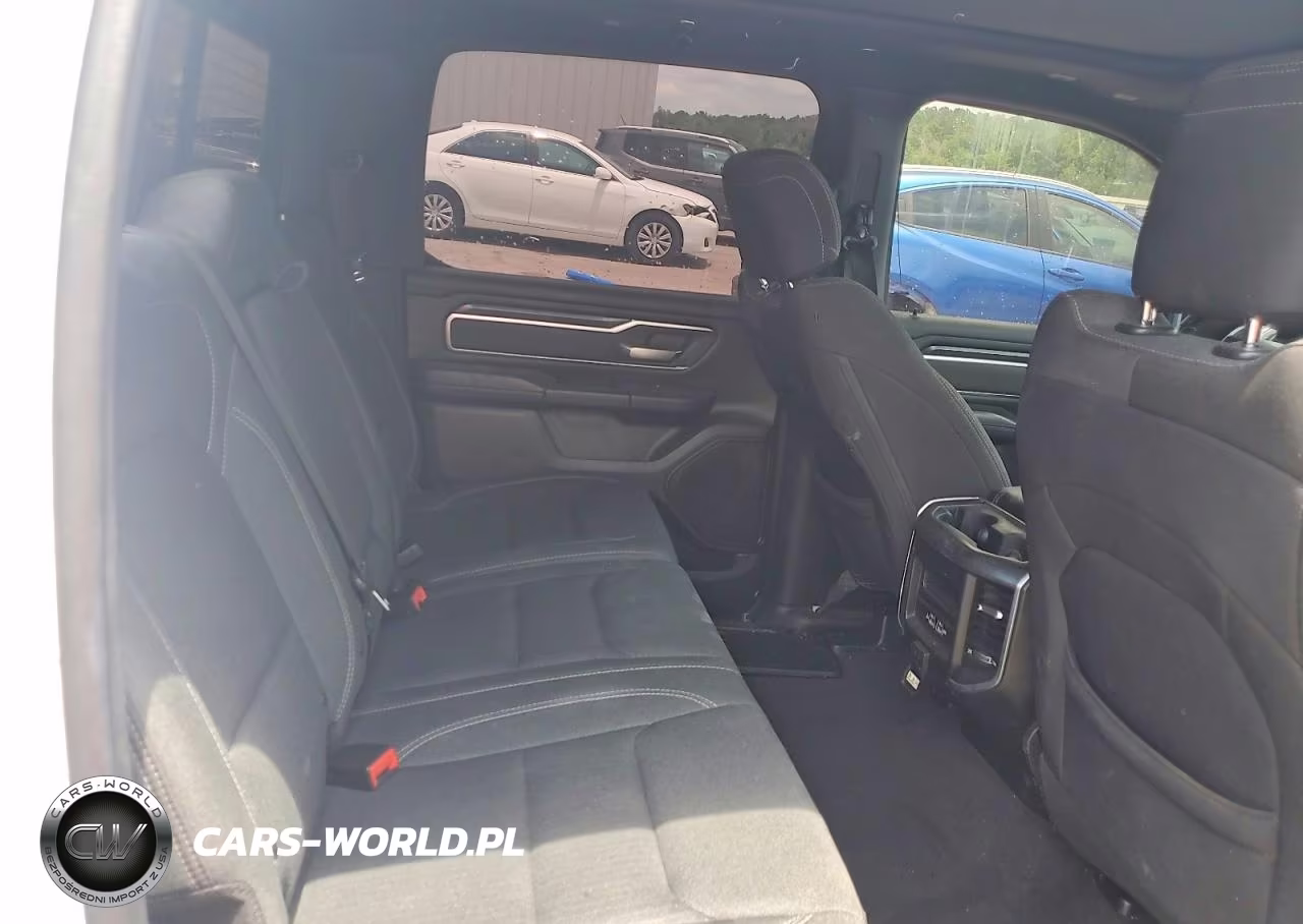 2019 Ram 1500 Big Horn VIN:1C6SRFFT5KN820803 - 10
