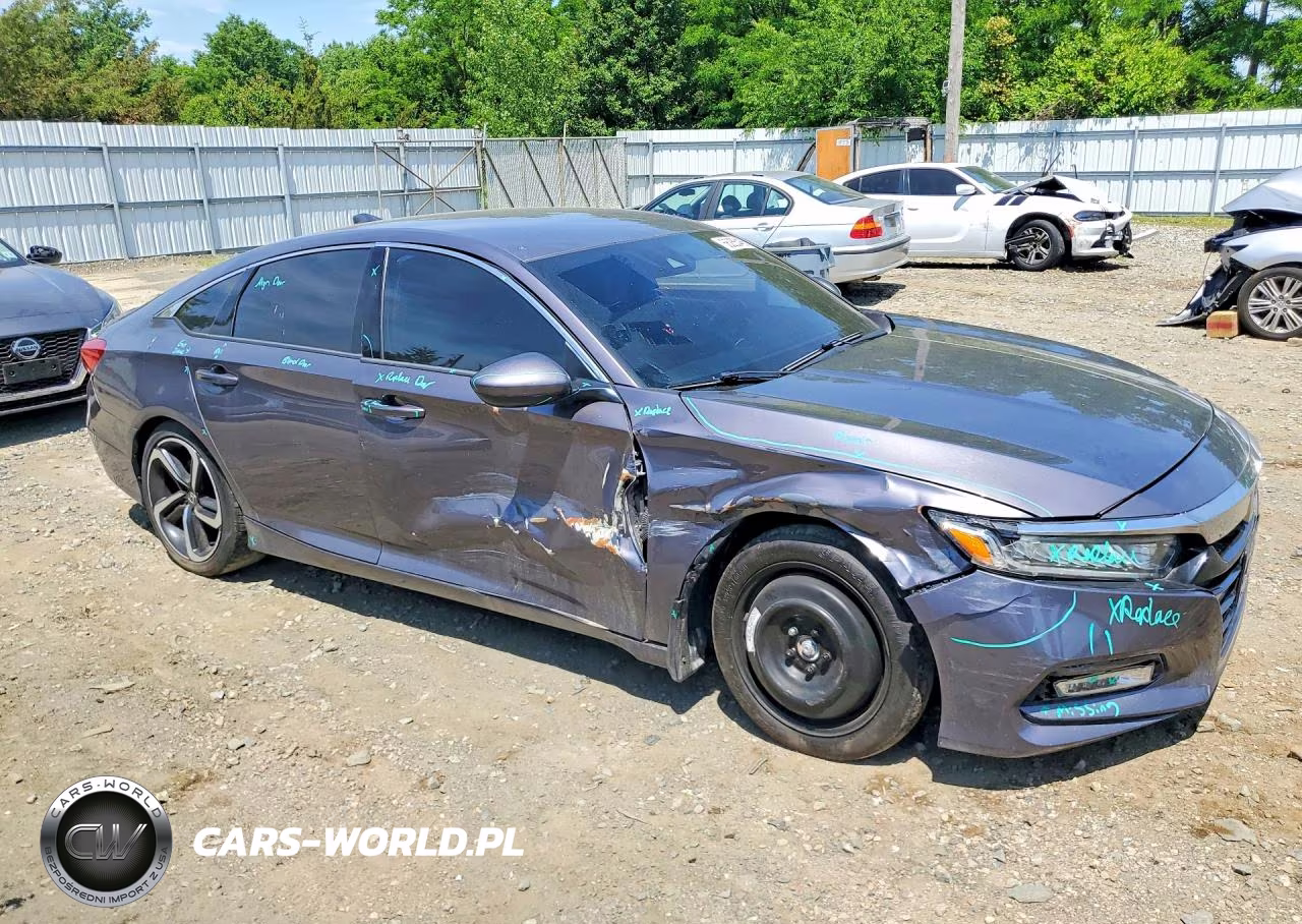 2018 Honda Accord Sport VIN:1HGCV1F33JA097648 - 4