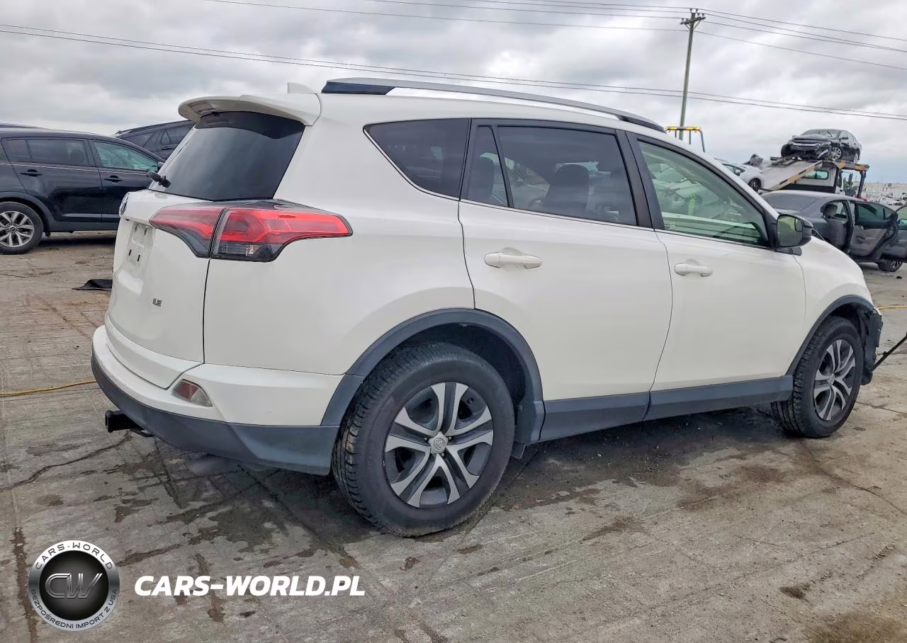 2017 Toyota Rav4 Le VIN:JTMZFREV9HJ715881 - 3