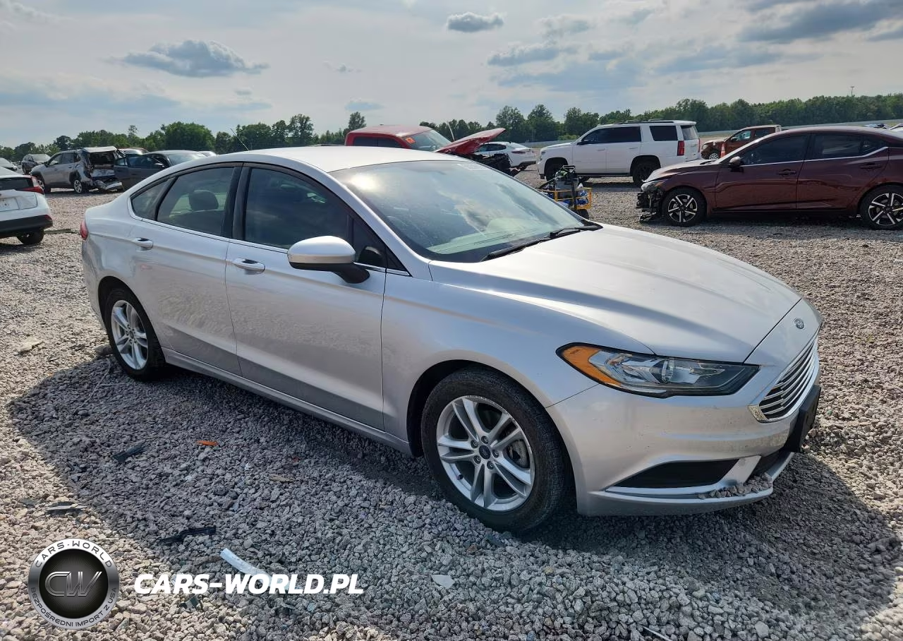 2018 Ford Fusion Se VIN:3FA6P0H71JR156739 - 4