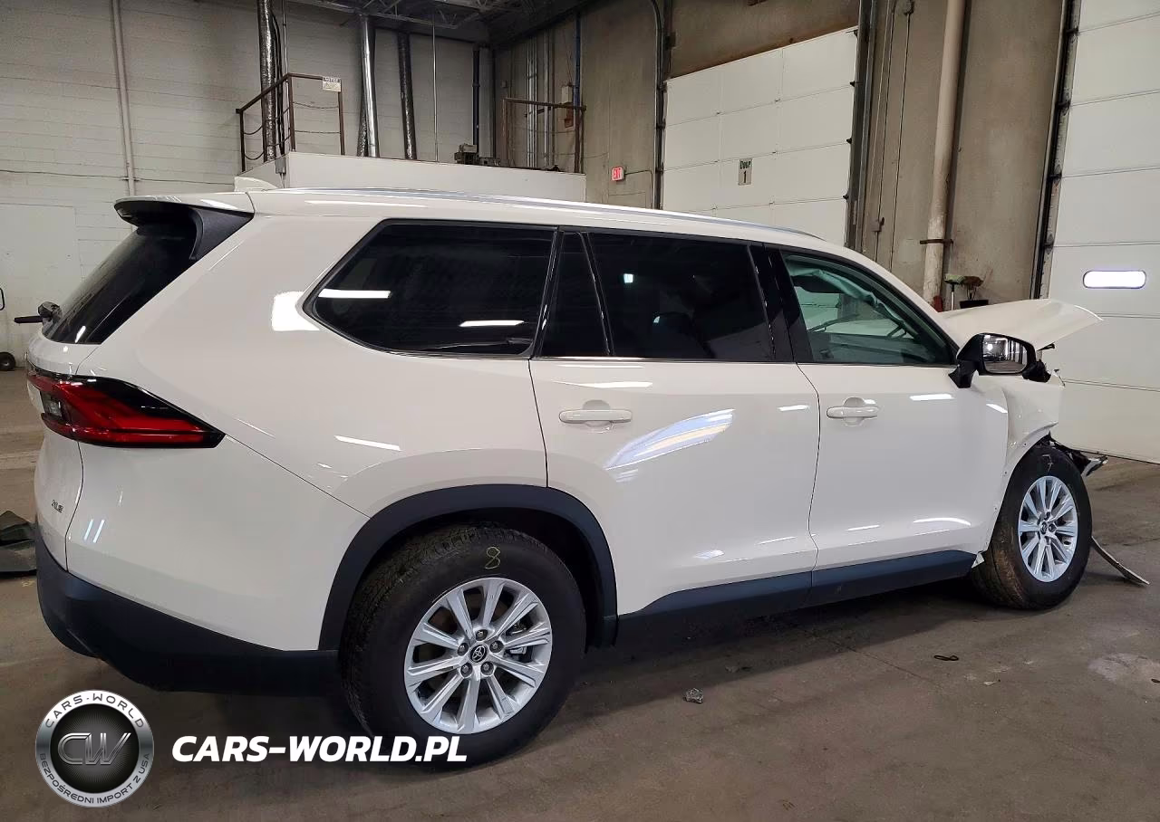 2024 Toyota Grand Highlander Xle VIN:5TDAAAB57RS064921 - 3