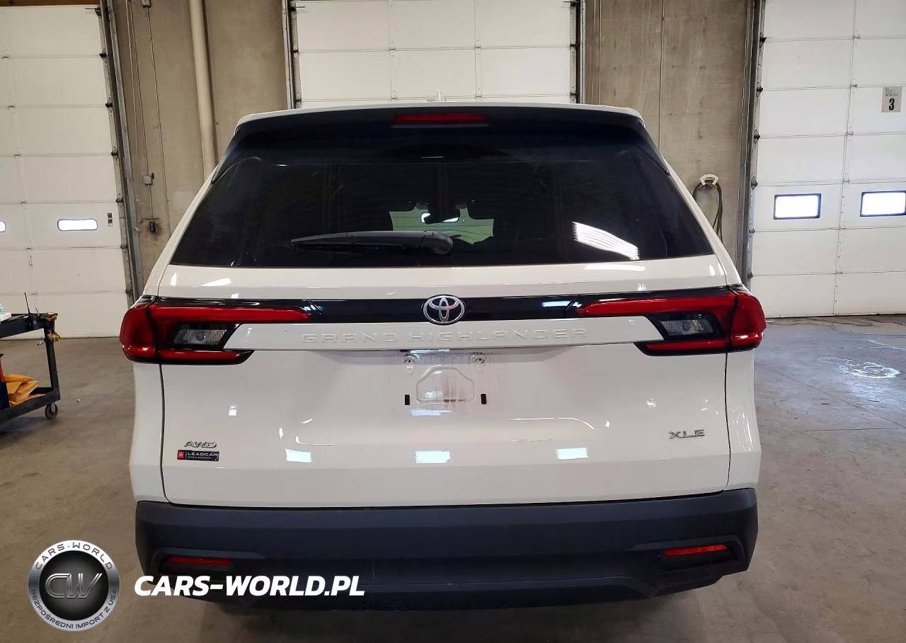 2024 Toyota Grand Highlander Xle VIN:5TDAAAB57RS064921 - 6