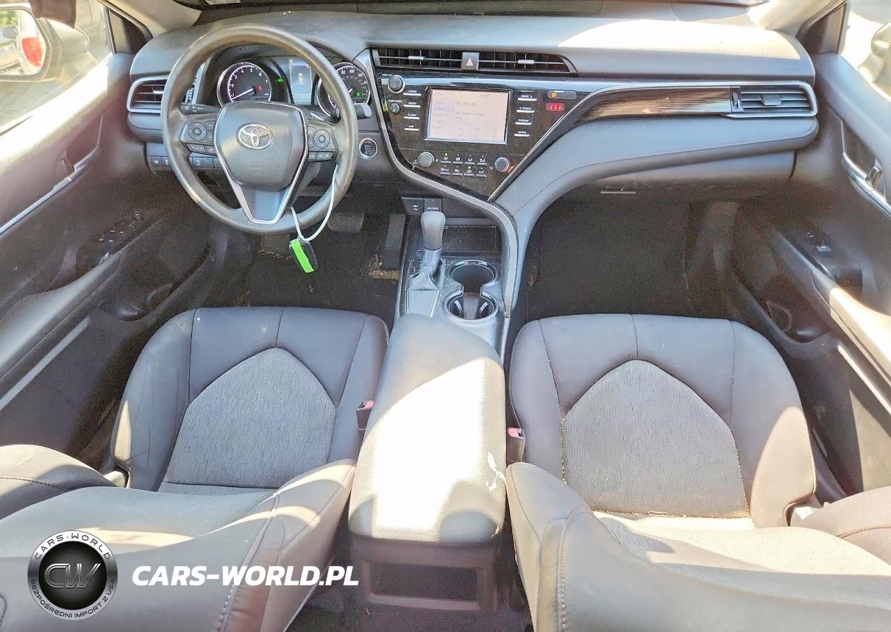 2019 Toyota Camry Le VIN:4T1B11HK2KU238182 - 8