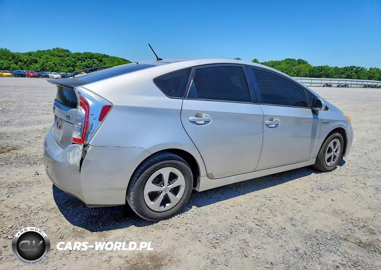 2014 Toyota Prius Two VIN:JTDKN3DU0E1778759 - 3