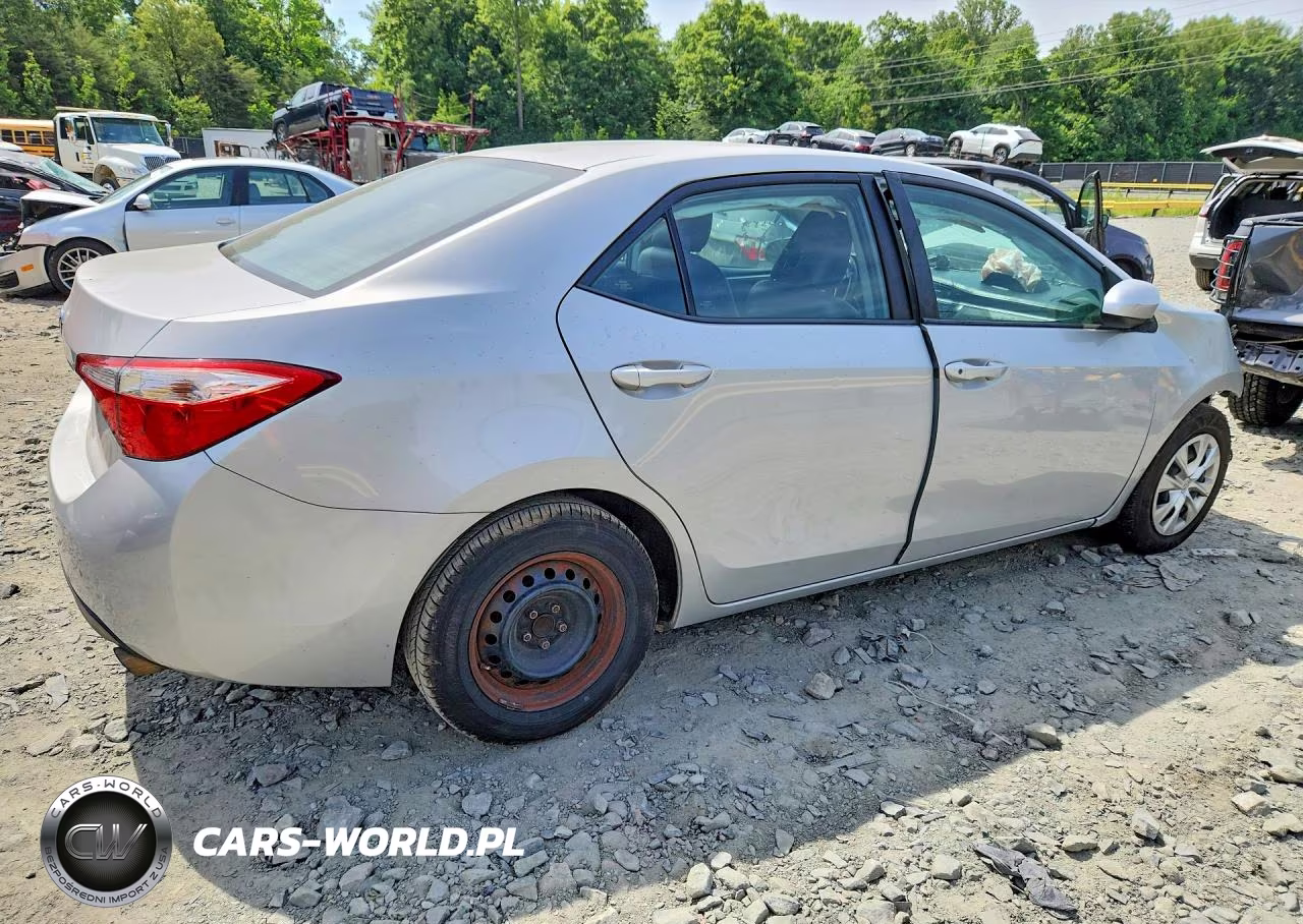 2015 Toyota Corolla L VIN:2T1BURHE1FC297361 - 3