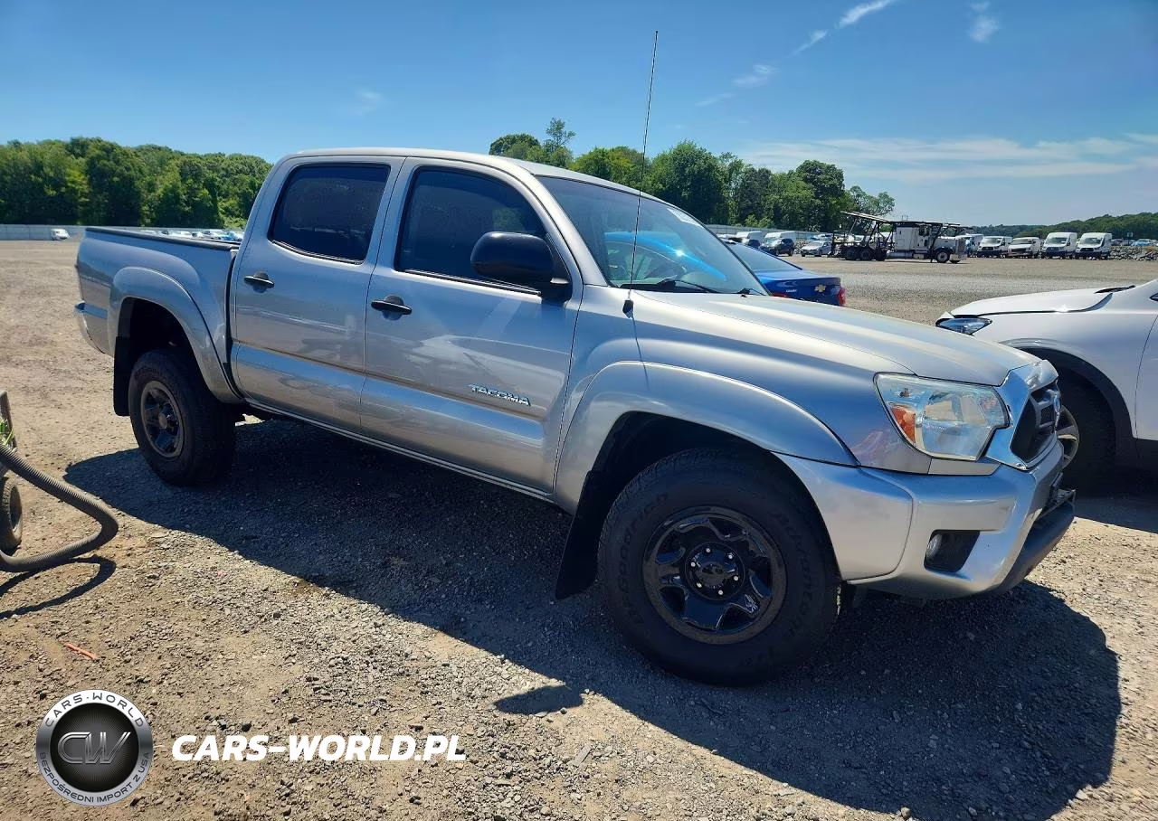 2015 Toyota Tacoma Double Cab VIN:3TMLU4EN7FM166681 - 4