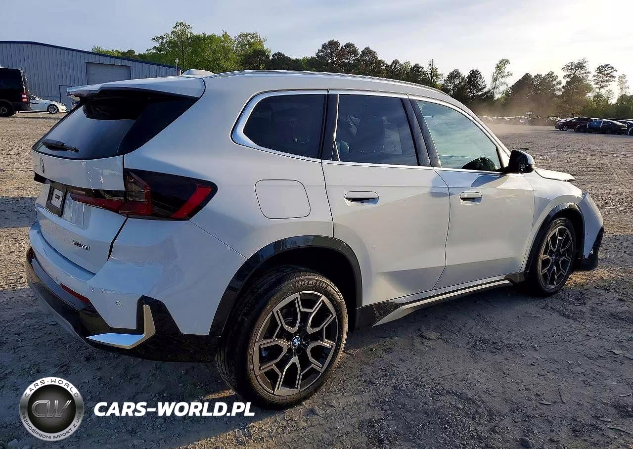 2026 BMW X1 xDrive28I VIN:WBX73EF04T5482640 - 3