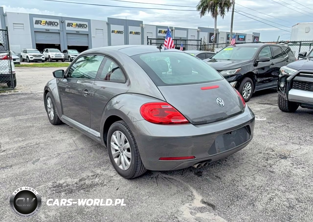 2014 Volkswagen Beetle VIN:3VWFP7AT7EM621339 - 3