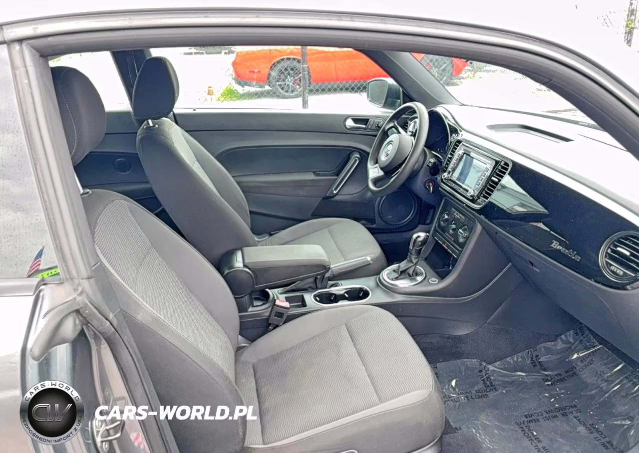 2014 Volkswagen Beetle VIN:3VWFP7AT7EM621339 - 5