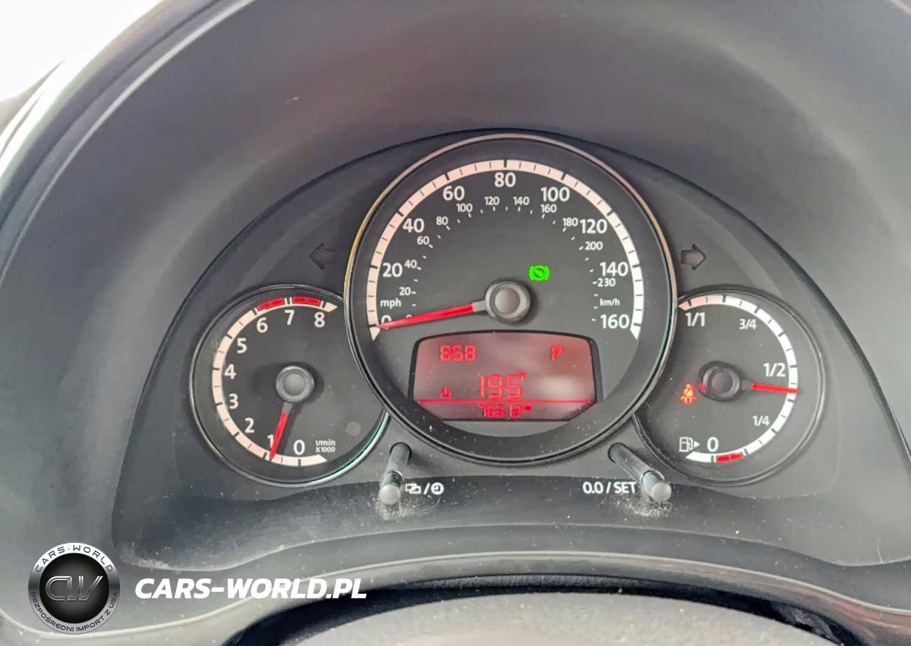 2014 Volkswagen Beetle VIN:3VWFP7AT7EM621339 - 8
