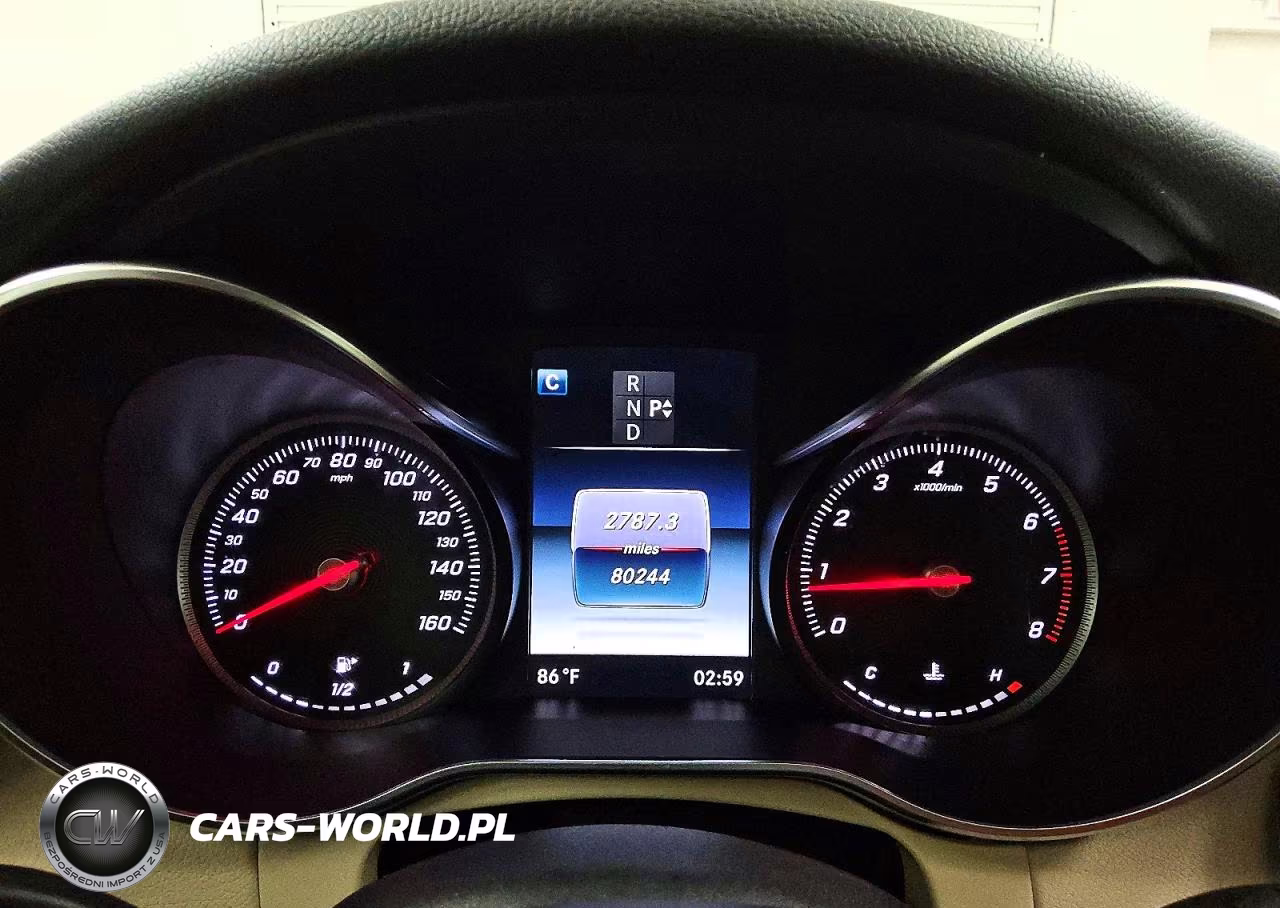 2018 Mercedes-Benz C 300 VIN:55SWF4JB3JU245358 - 10