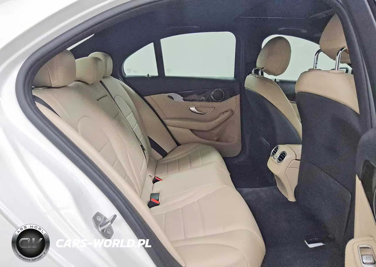 2018 Mercedes-Benz C 300 VIN:55SWF4JB3JU245358 - 11