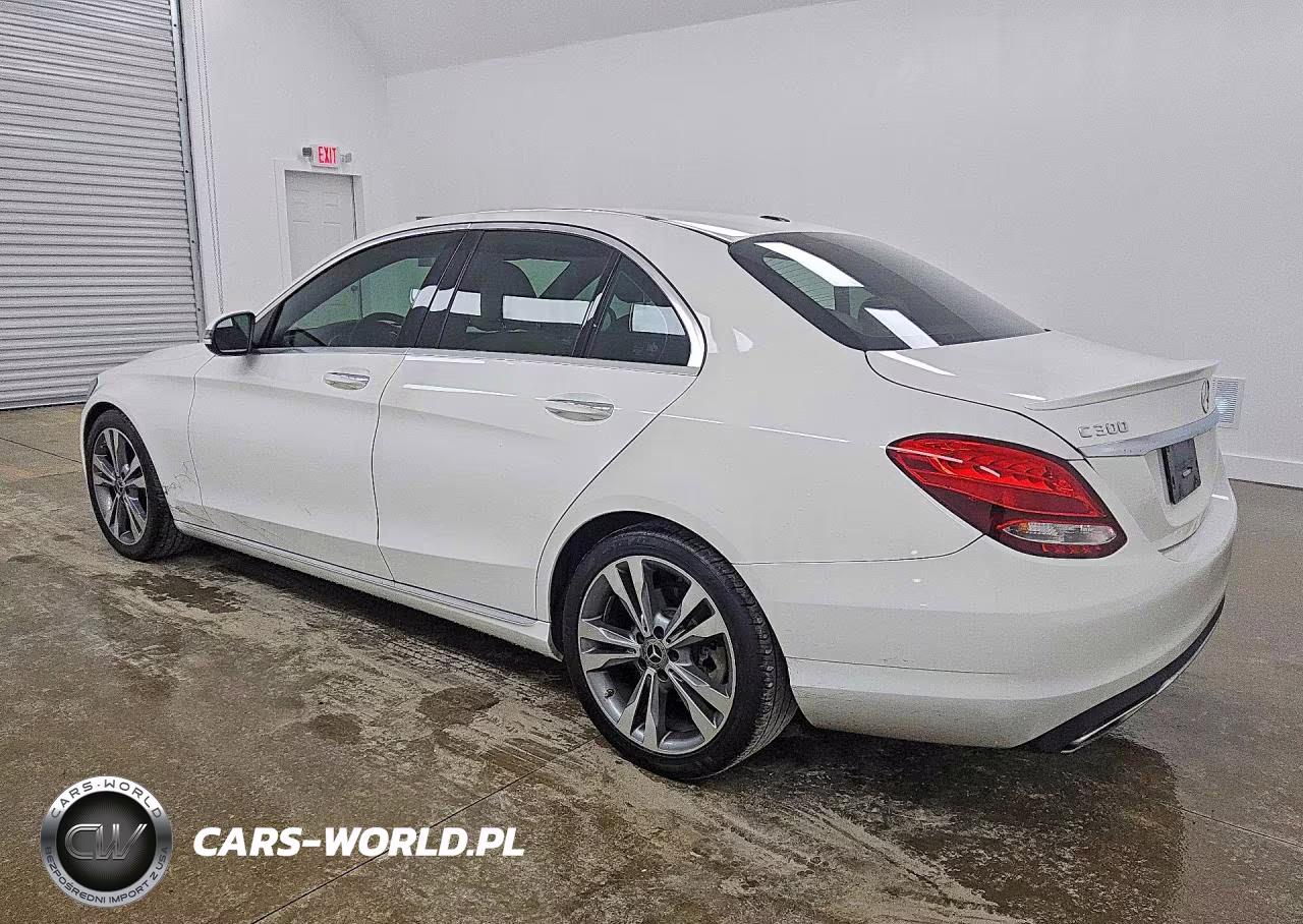2018 Mercedes-Benz C 300 VIN:55SWF4JB3JU245358 - 2