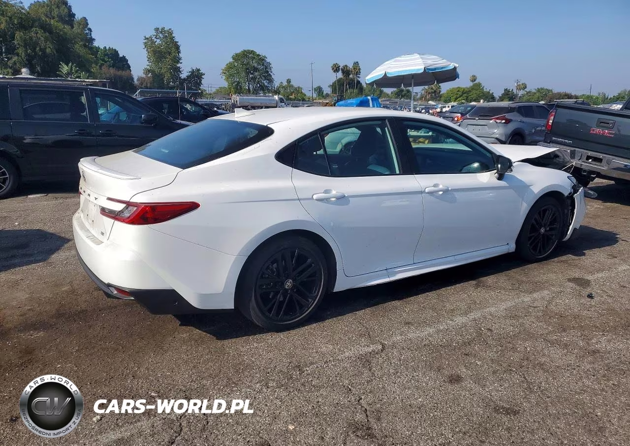 2025 Toyota Camry Se VIN:4T1DAACK9SU074817 - 3