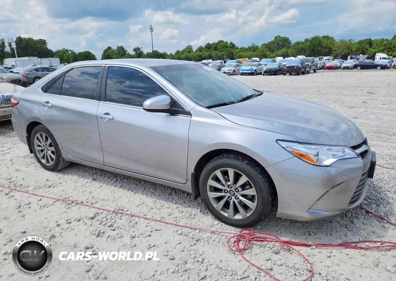 2016 Toyota Camry Xle VIN:4T4BF1FK3GR584596 - 4