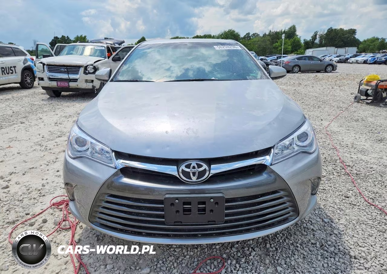 2016 Toyota Camry Xle VIN:4T4BF1FK3GR584596 - 5