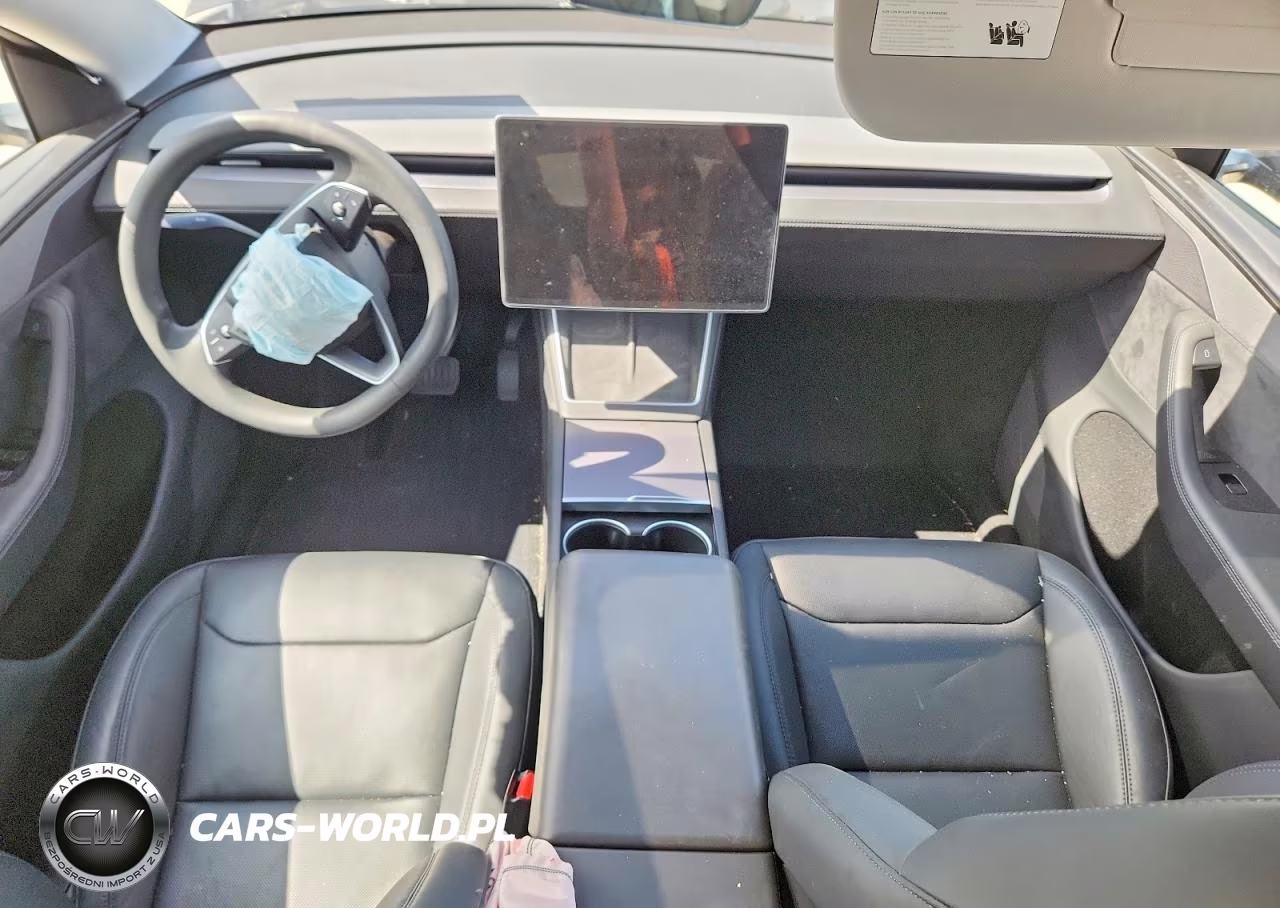 2026 Tesla Model Y VIN:7SAYGDED6TA586498 - 8
