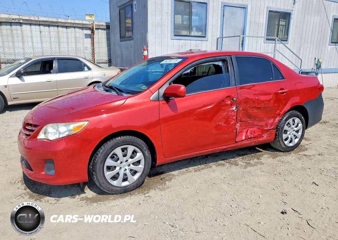 2013 Toyota Corolla Le – zdjęcie 1 z 12