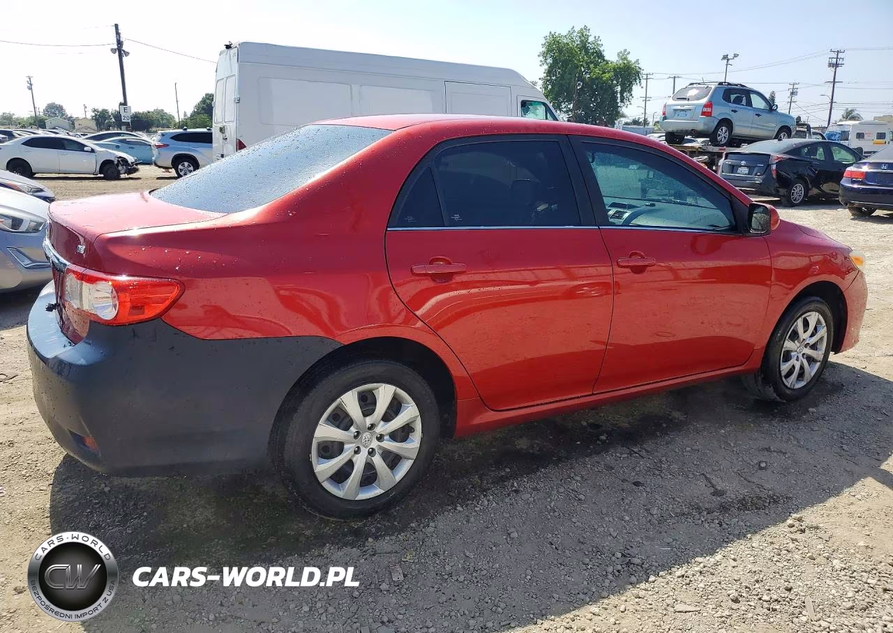 2013 Toyota Corolla Le VIN:5YFBU4EE0DP180875 - 3