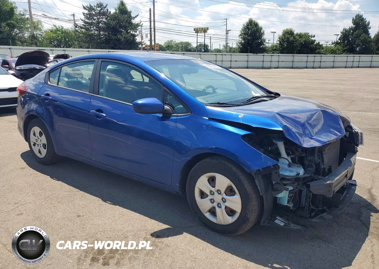 2018 Kia Forte VIN:3KPFK4A71JE272931 - 4