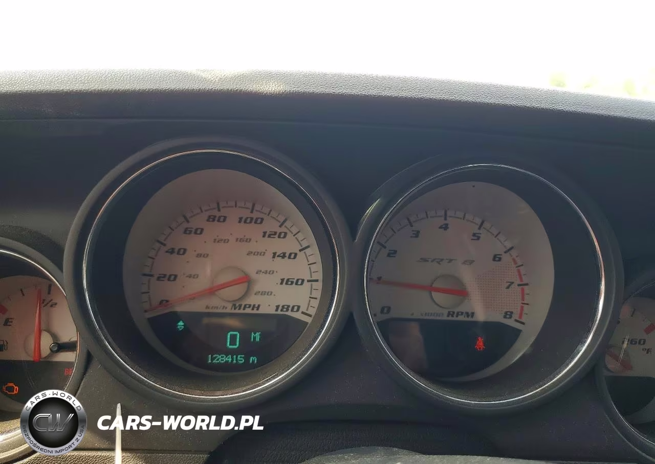 2009 Dodge Challenger Srt-8 VIN:2B3LJ74W39H537621 - 9