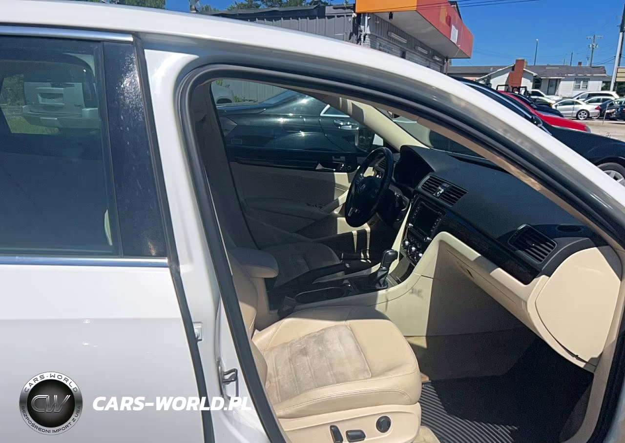 2015 Volkswagen Passat Sel VIN:1VWCV7A32FC003843 - 5