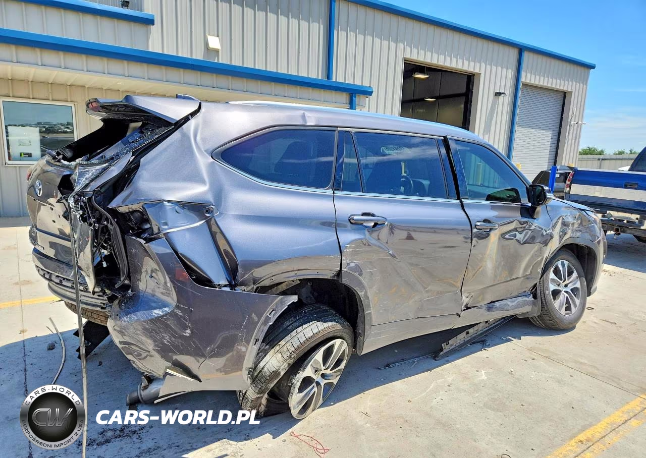 2021 Toyota Highlander Xle VIN:5TDGZRBH2MS152554 - 3