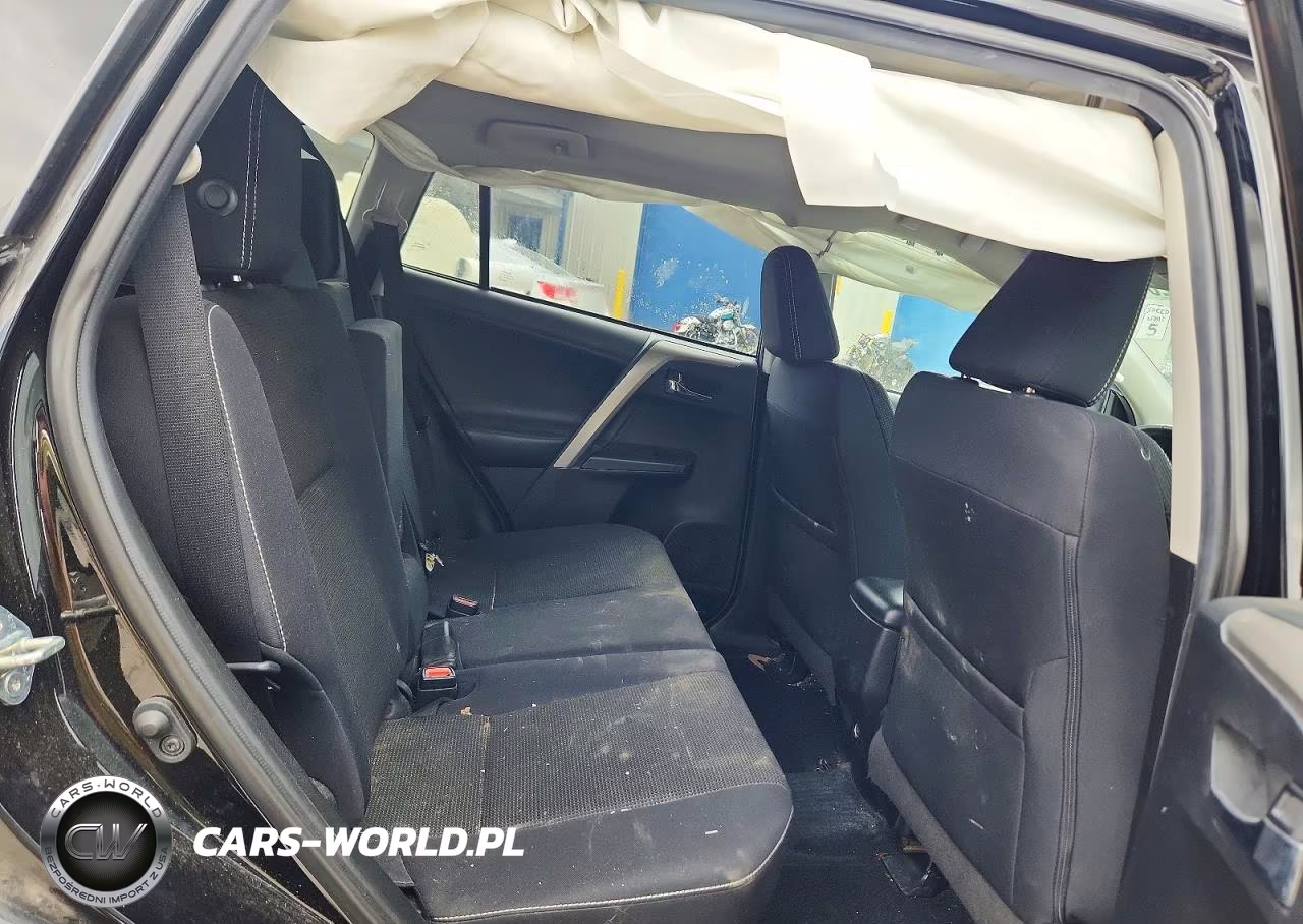 2018 Toyota Rav4 Xle VIN:2T3RFREV8JW831886 - 11